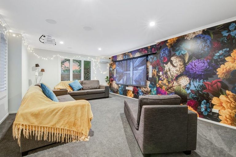 Photo of property in 6 Coral Court, Gulf Harbour, Whangaparaoa, 0930