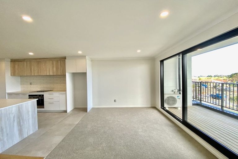 Photo of property in 3/1 Aperira Lane, Wiri, Auckland, 2104