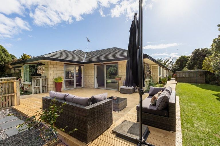 Photo of property in 11 Celtic Way, Paraparaumu, 5032