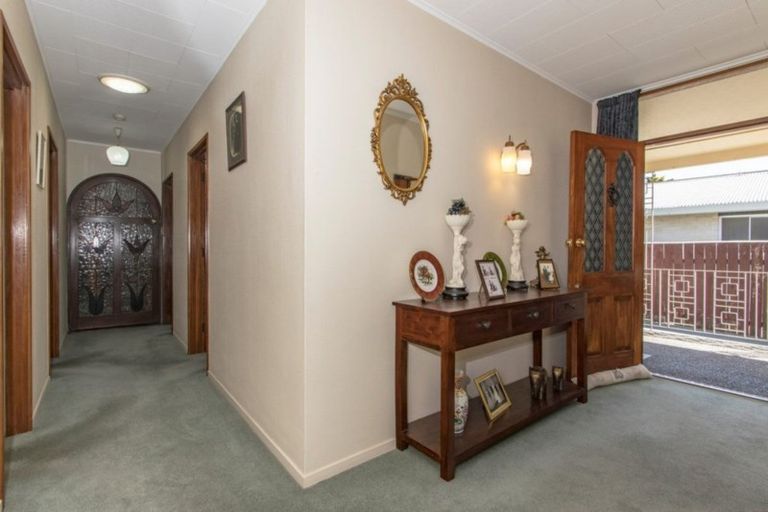 Photo of property in 14 Saint Hill Lane, Havelock North, 4130