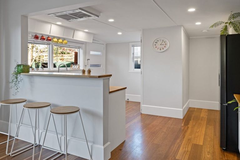 Photo of property in 44 Coopers Road, Dallington, Christchurch, 8061