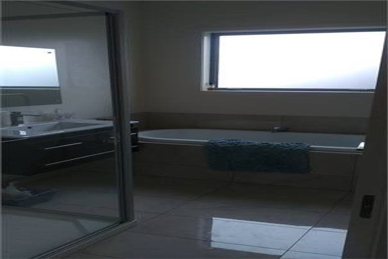 Photo of property in 8 Poppy Lane, Albert Town, Wanaka, 9305