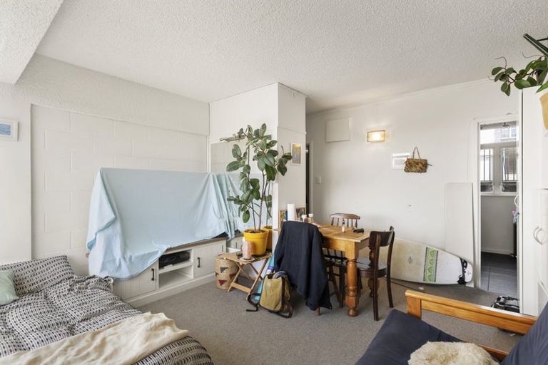 Photo of property in Fairmont Flats, 3c/20 Maarama Crescent, Aro Valley, Wellington, 6021