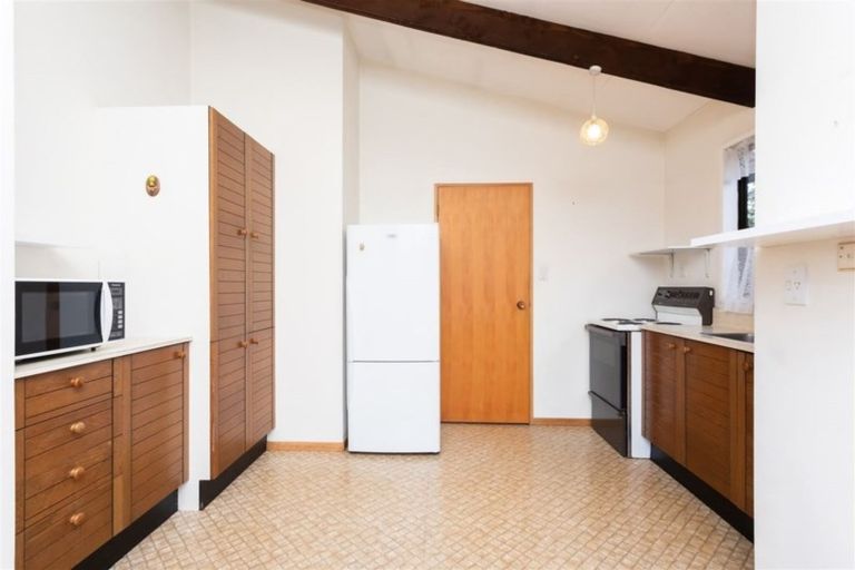 Photo of property in 2/92c Englefield Road, Northwood, Christchurch, 8051