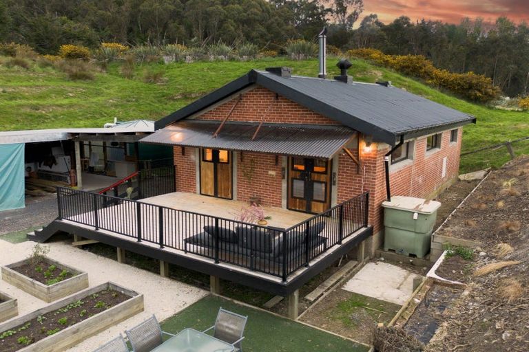 Photo of property in 328 Gladstone Road North, Mosgiel, 9092