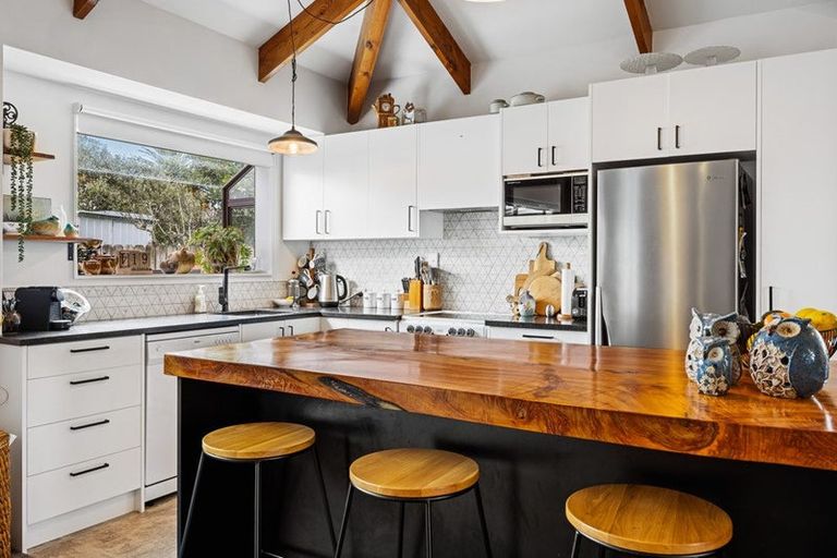 Photo of property in 6 Dillon Drive, Bell Block, New Plymouth, 4312