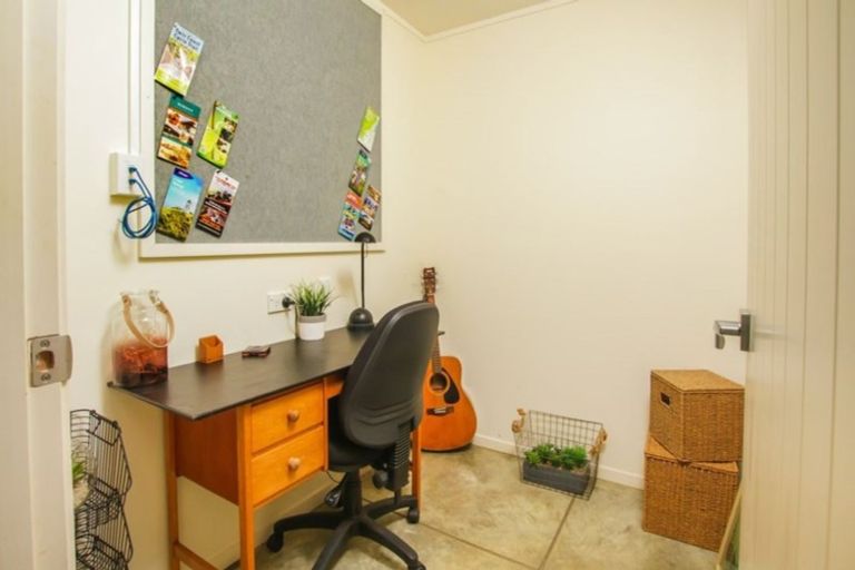 Photo of property in 106 Waimate North Road, Kerikeri, 0293