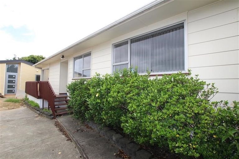 Photo of property in 105 Mahia Road, Wattle Downs, Auckland, 2103