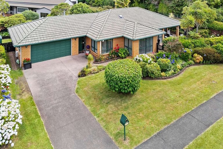 Photo of property in 7 Caulfield Place, Pukehangi, Rotorua, 3015