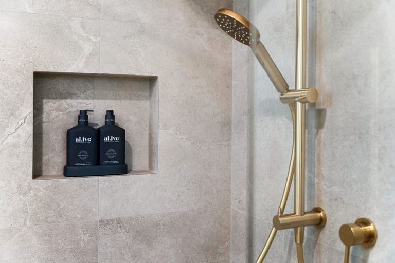 Photo of property in 28 Dawnhaven Drive, Te Atatu Peninsula, Auckland, 0610