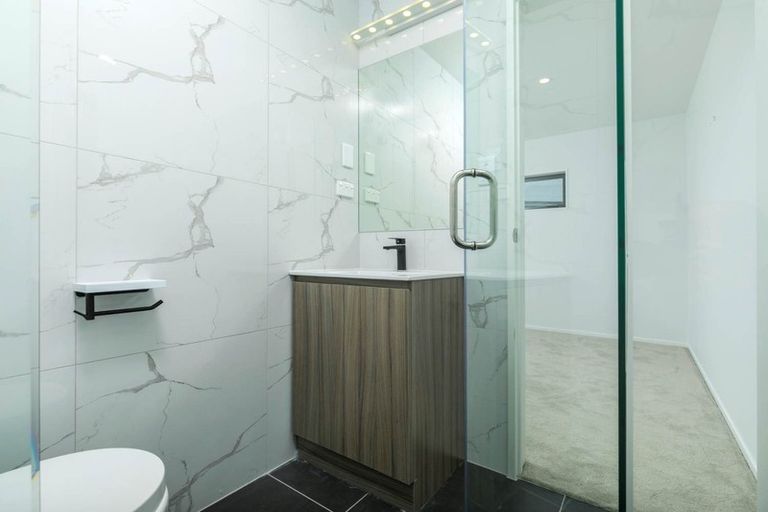 Photo of property in 62 Craigs Way, Hobsonville, Auckland, 0616