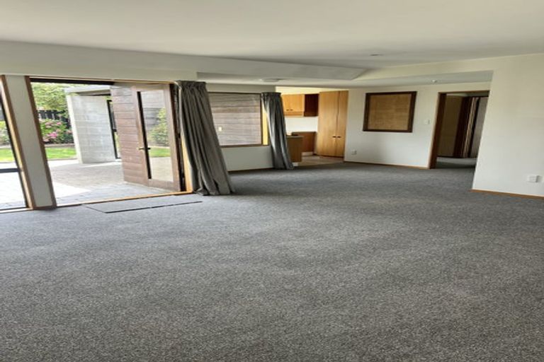 Photo of property in 4a-b Bank Street, Amberley, 7410