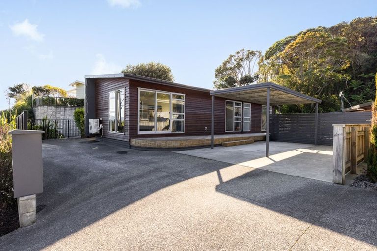 Photo of property in 39 Ruapehu Street, Paraparaumu, 5032