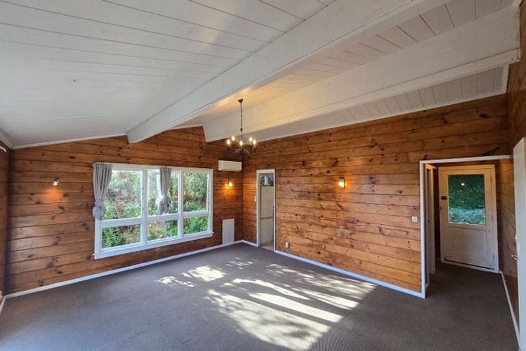 Photo of property in 33 Croydon Street, Karori, Wellington, 6012