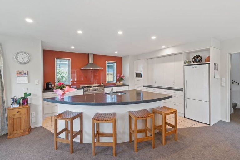 Photo of property in 26 Sovereign Gardens, Halswell, Christchurch, 8025