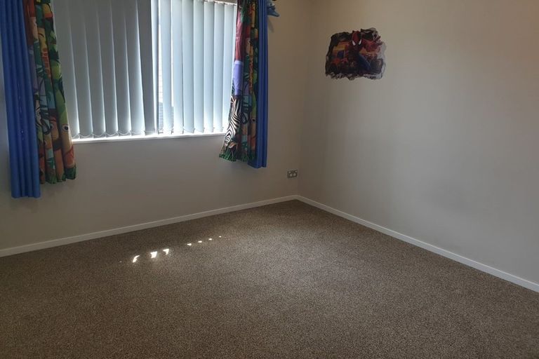 Photo of property in 14 Nandi Lane, Ranui, Auckland, 0612