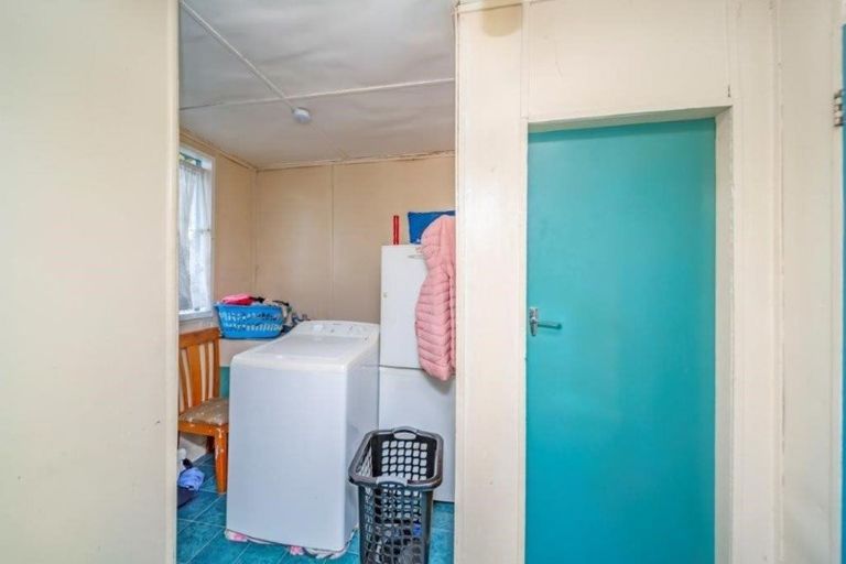 Photo of property in 21 Disraeli Street, Hawera, 4610