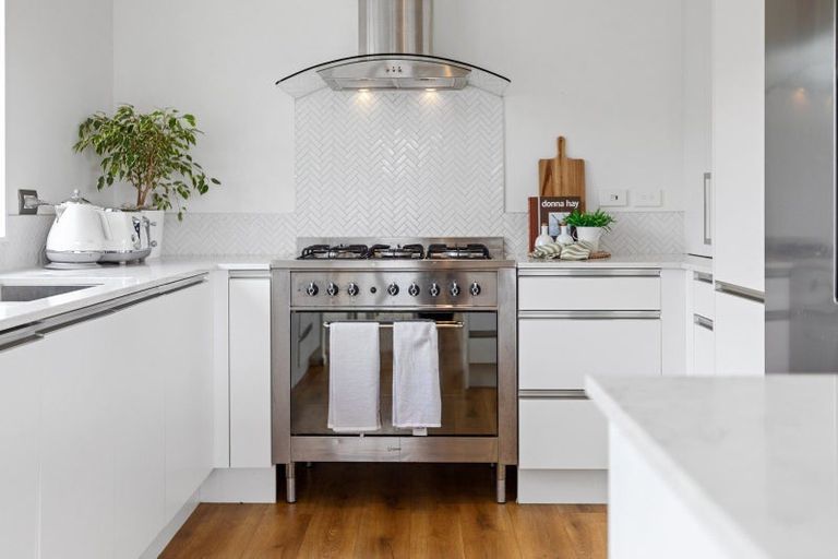 Photo of property in 33b Links Avenue, Mount Maunganui, 3116