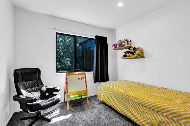 Photo of property in 49a Wallace Place, Westown, New Plymouth, 4310