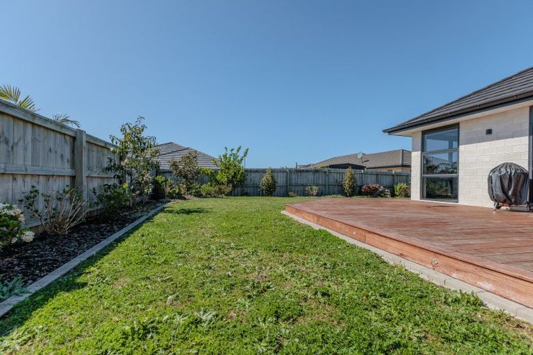 Photo of property in 4 Okohaka Avenue, Glenbrook, Waiuku, 2681