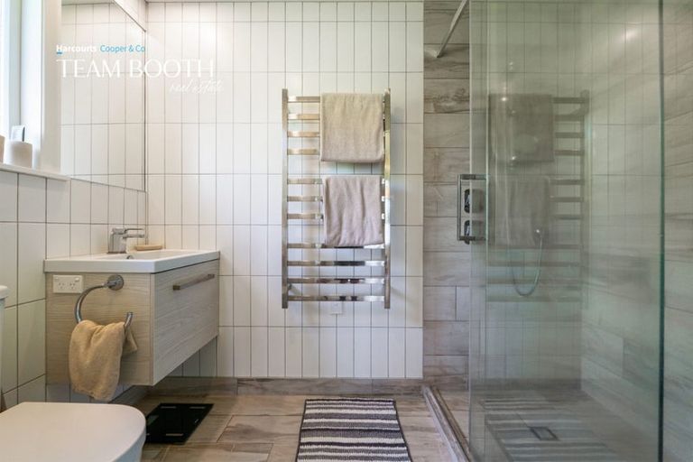 Photo of property in 1/53 Park Road, Glenfield, Auckland, 0629