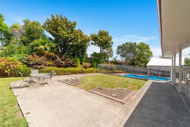Photo of property in 17 Gala Place, Henderson, Auckland, 0612