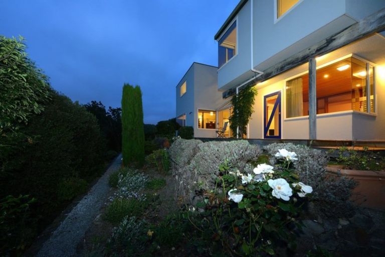 Photo of property in 2 Derrynane Lane, Cashmere, Christchurch, 8022