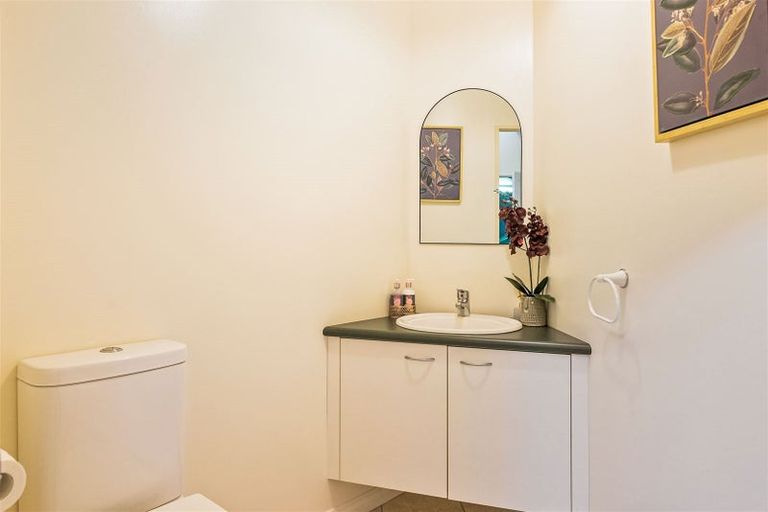 Photo of property in 6 Hillcrest Lane, Levin, 5510