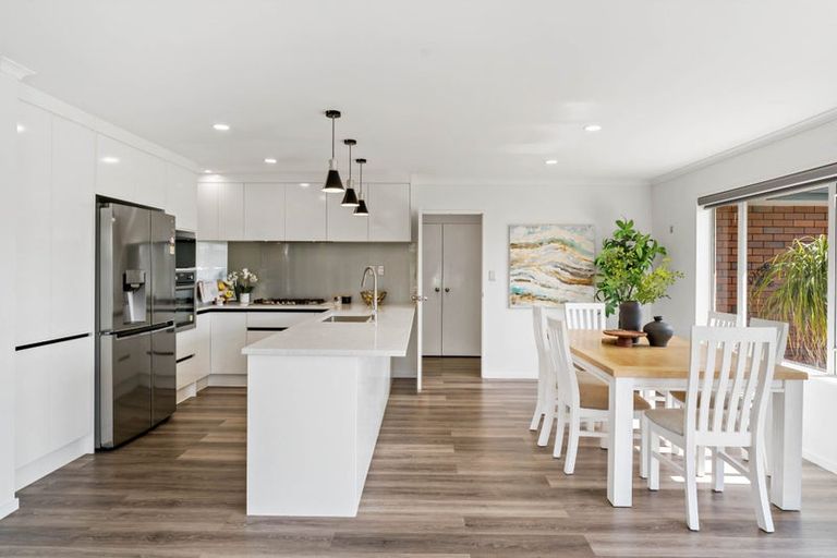 Photo of property in 8 Belcoo Crescent, East Tamaki, Auckland, 2013