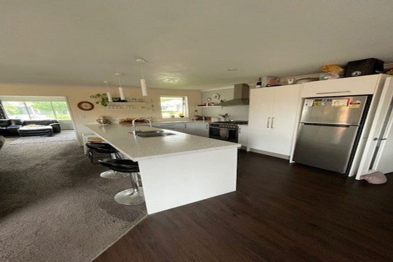 Photo of property in 18 Franklin Drive, Rangiora, 7400