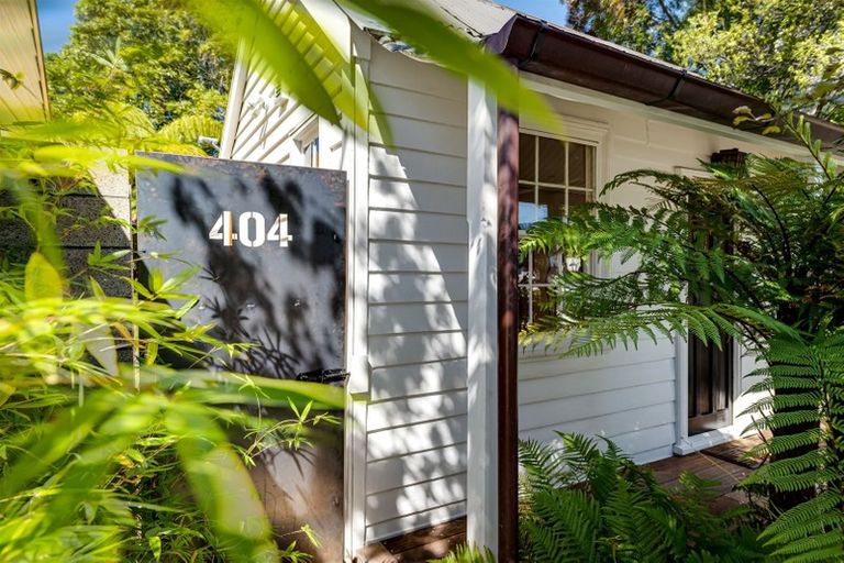 Photo of property in 404 Montreal Street, Christchurch Central, Christchurch, 8013