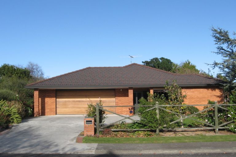 Photo of property in 13 Brandon Street, Otaki, 5512