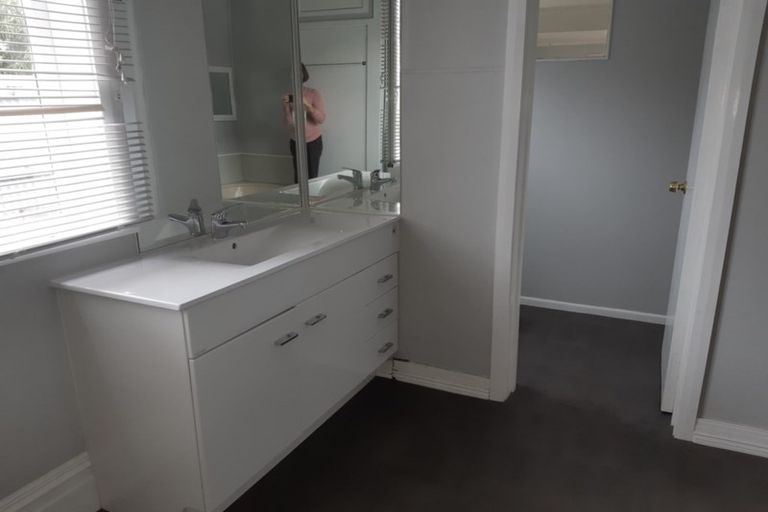 Photo of property in 72 Perry Street, Papanui, Christchurch, 8053