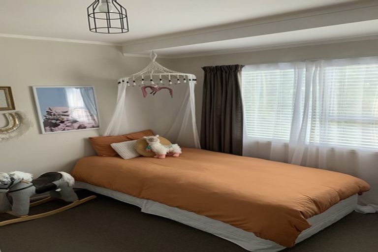 Photo of property in 2/14 Finchley Road, Torbay, Auckland, 0630