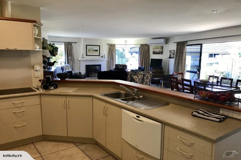 Photo of property in 6 Saint Hill Lane, Havelock North, 4130