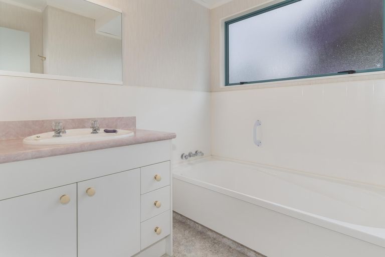 Photo of property in 131a Darraghs Road, Brookfield, Tauranga, 3110