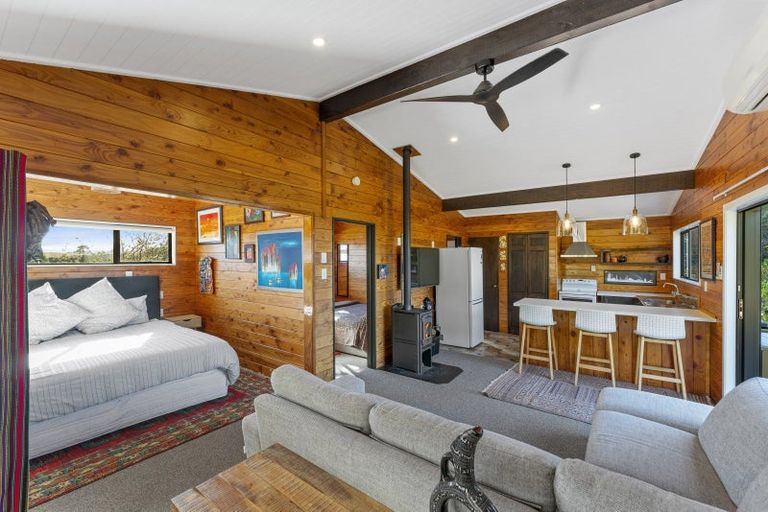 Photo of property in 18 Whakaroa Road, Kinloch, Taupo, 3385