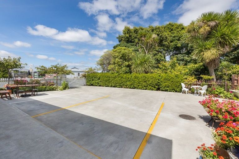 Photo of property in 89 Bridge Street, Bulls, 4818