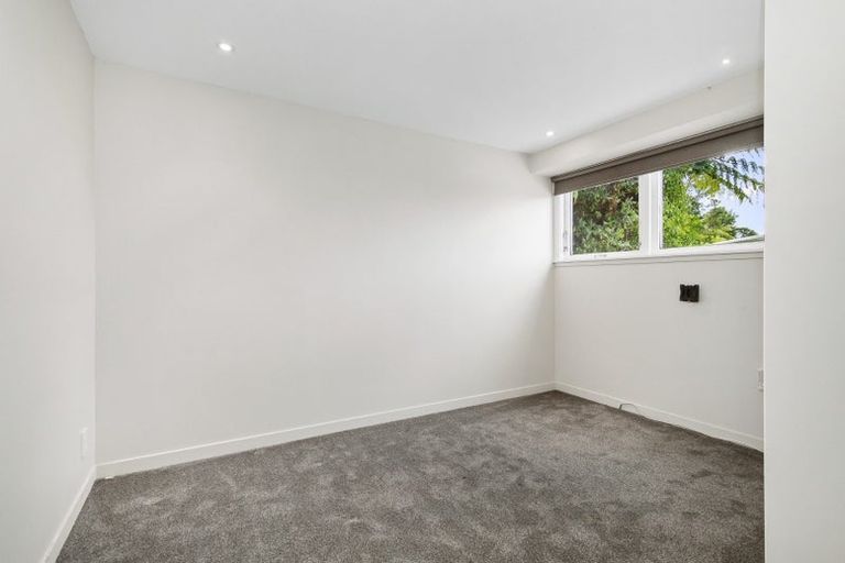 Photo of property in 28 Hollies Crescent, Johnsonville, Wellington, 6037
