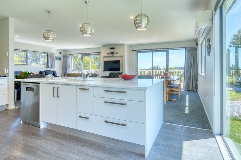 Photo of property in 91 Beach Road, Kakapotahi, Ross, 7885