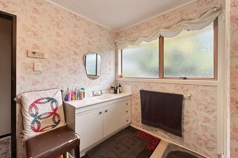 Photo of property in 17 Karamu Street, Tawhero, Whanganui, 4501