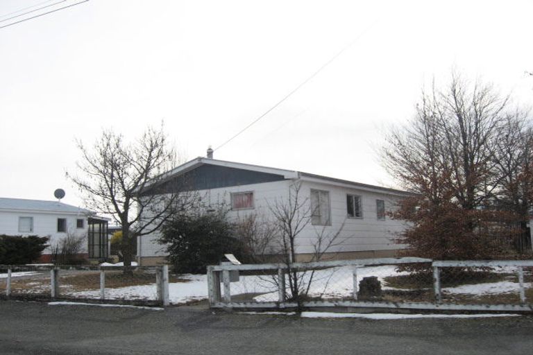 Photo of property in 14 Cass Crescent, Twizel, 7901