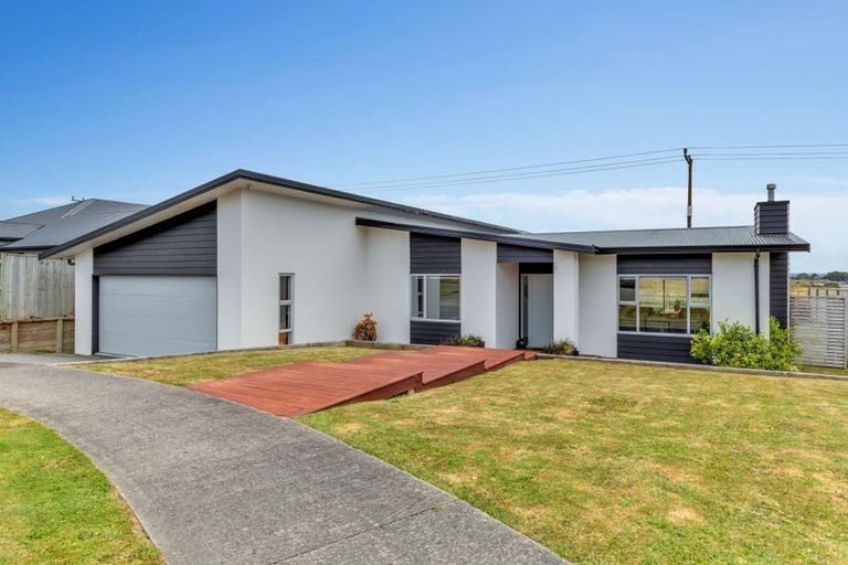Photo of property in 27 Silicon Way, Fitzherbert, Palmerston North, 4410
