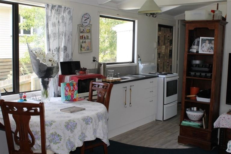 Photo of property in 93 Hurndall Street East, Maungaturoto, 0520