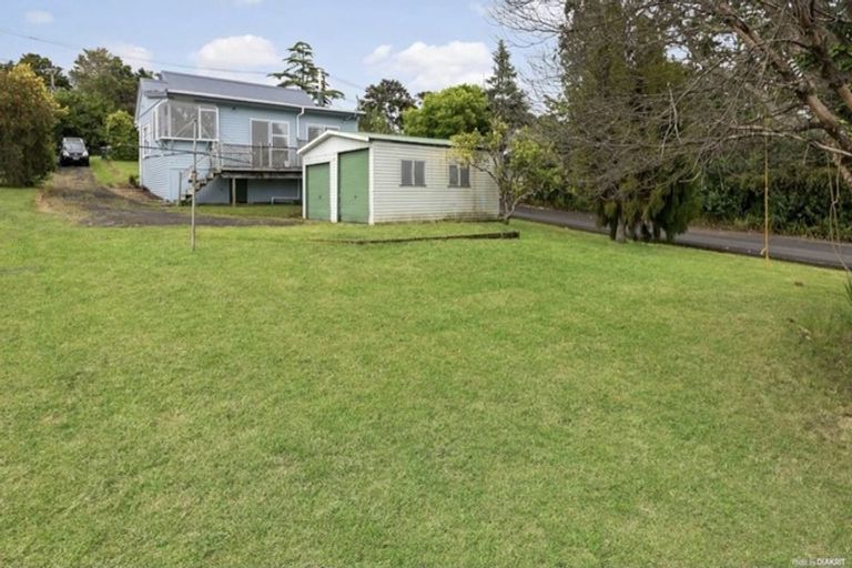 Photo of property in 249 Golf Road, Titirangi, Auckland, 0604