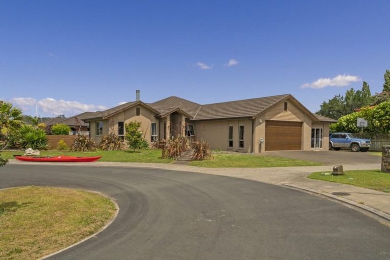 Photo of property in 9 Waitotara Way, Whitianga, 3510