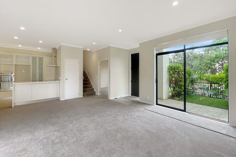 Photo of property in 51 Bluegrey Avenue, Stonefields, Auckland, 1072