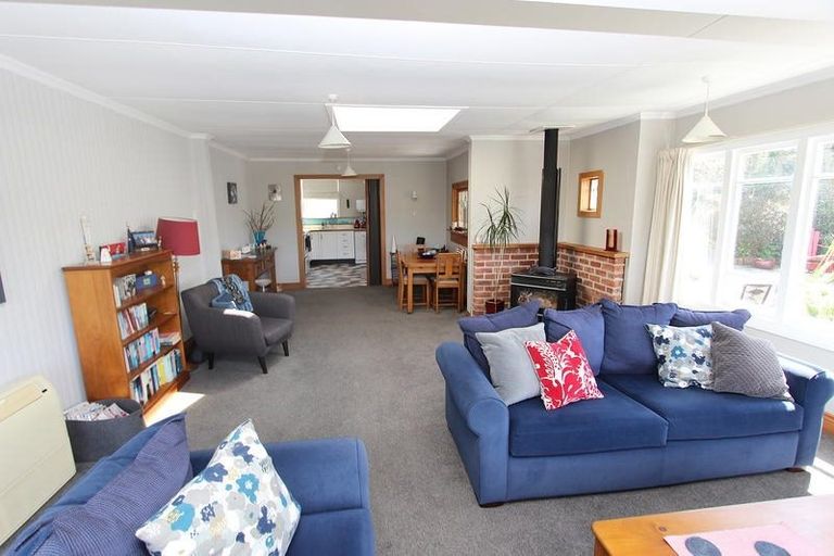 Photo of property in 10 Monowai Road, Ravensbourne, Dunedin, 9022