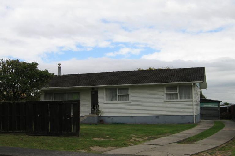 Photo of property in 15 Blue Way, Glendene, Auckland, 0602