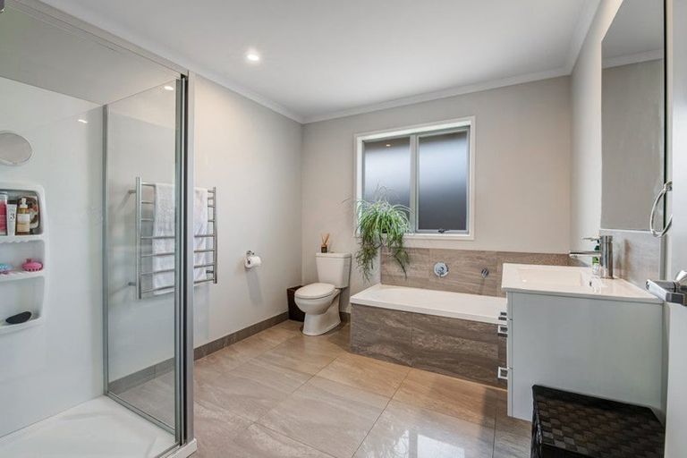 Photo of property in 7 Riverboat Lane, Helensville, 0800